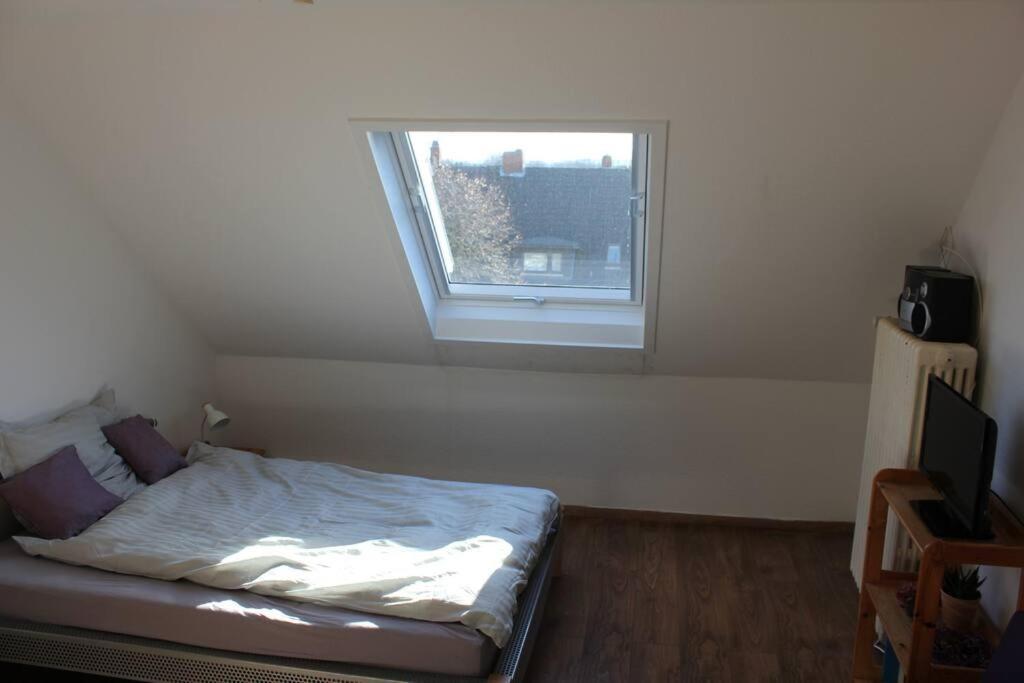 Ruhige Dachgeschosswohnung Seelze Zewnętrze zdjęcie